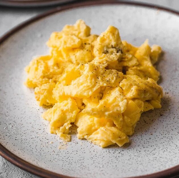 How To Make Perfectly Fluffy Scrambled Eggs