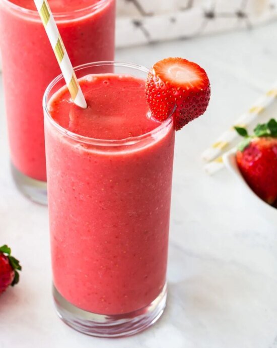 Easy Strawberry Smoothie Recipe