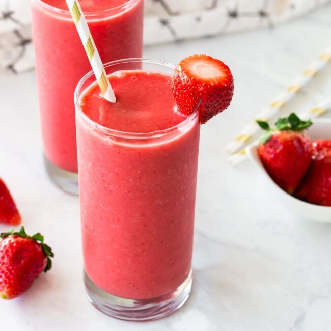 Easy Strawberry Smoothie Recipe
