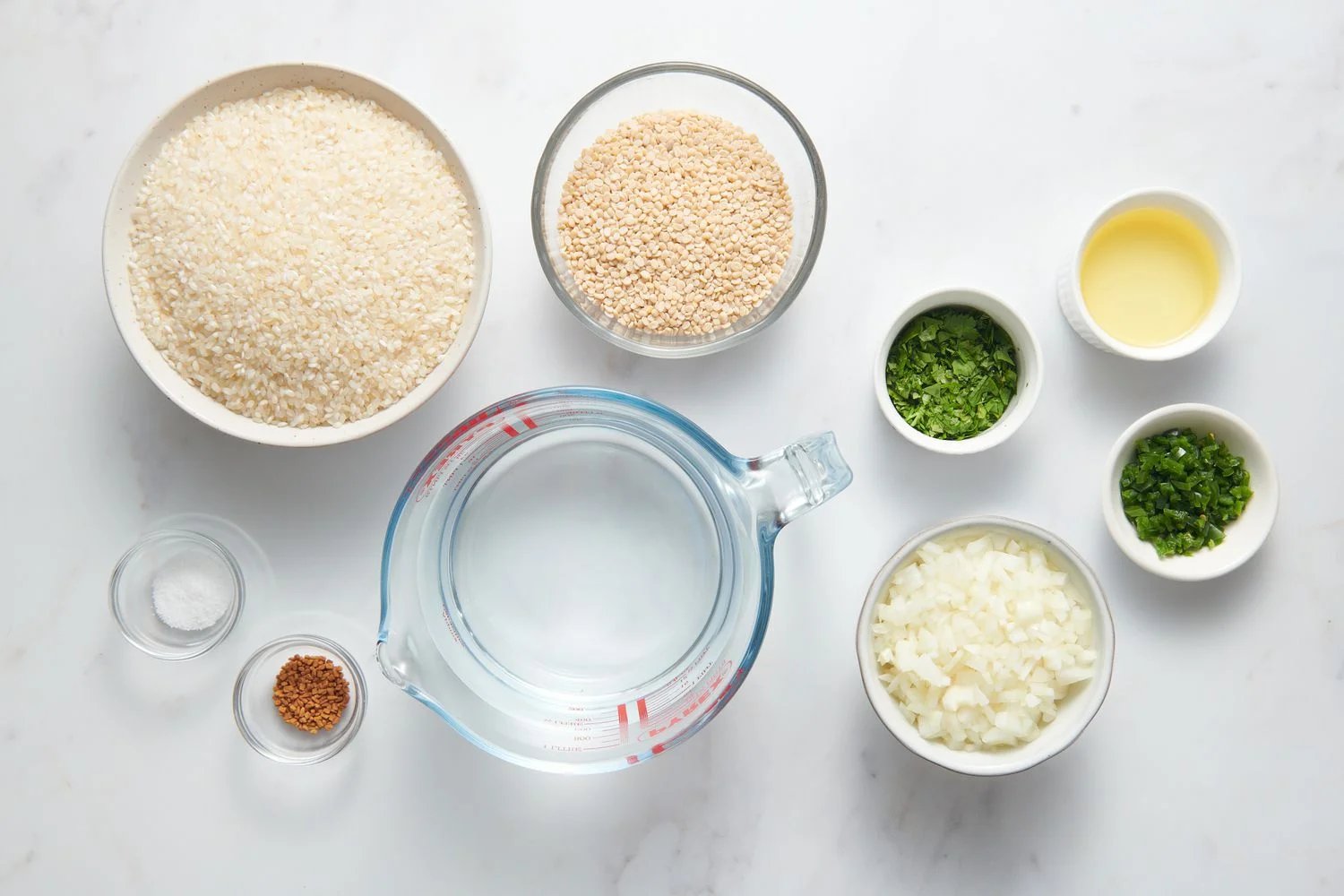 Ingredients to make Uttapam
